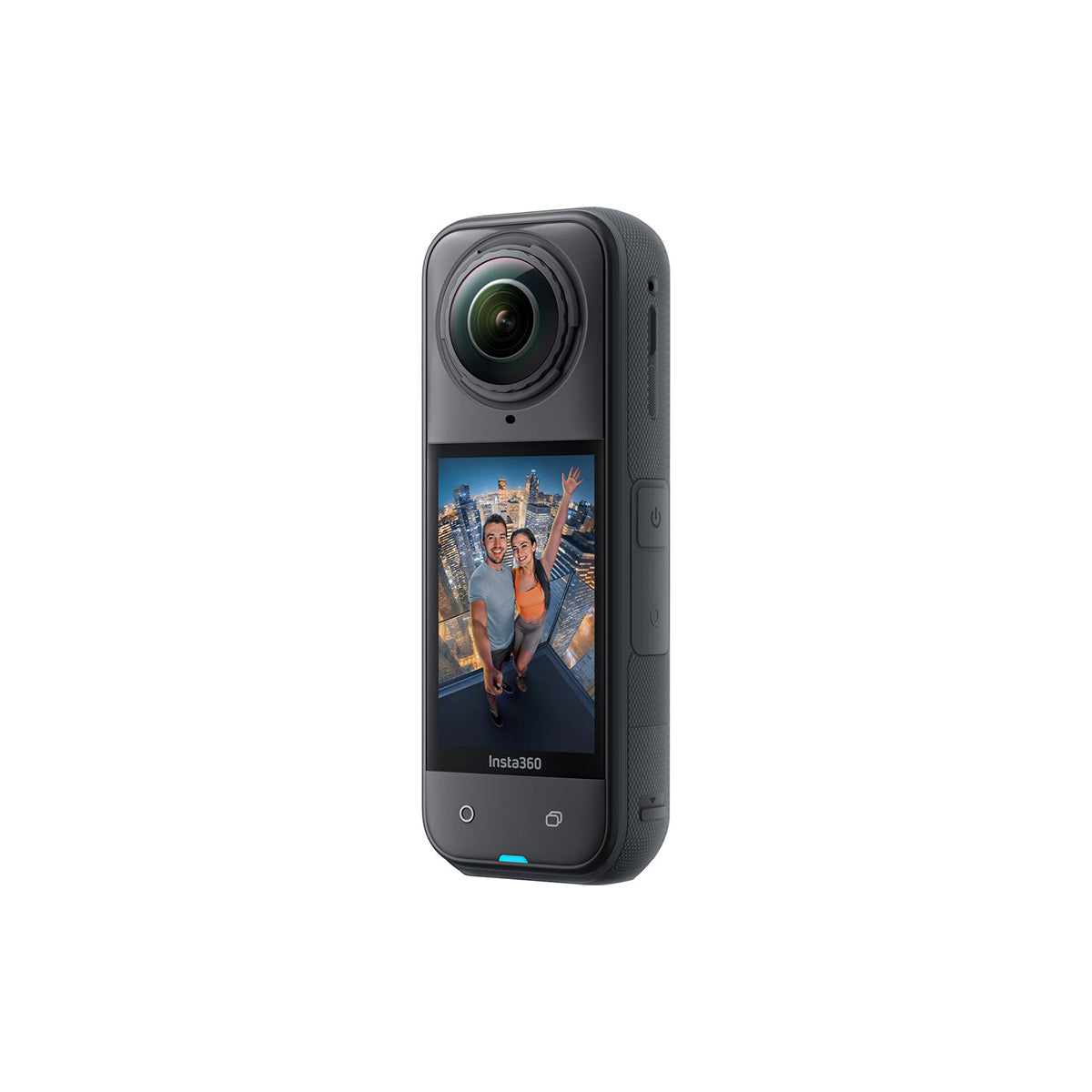 Cámara Insta360 X5 Adventure Bundle en fondo blanco con lentes de captura 360 grados y pantalla táctil.