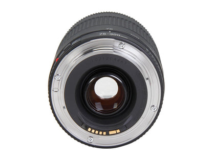 Canon EF 75-300mm F/4-5.6 III — Detalle montura EF